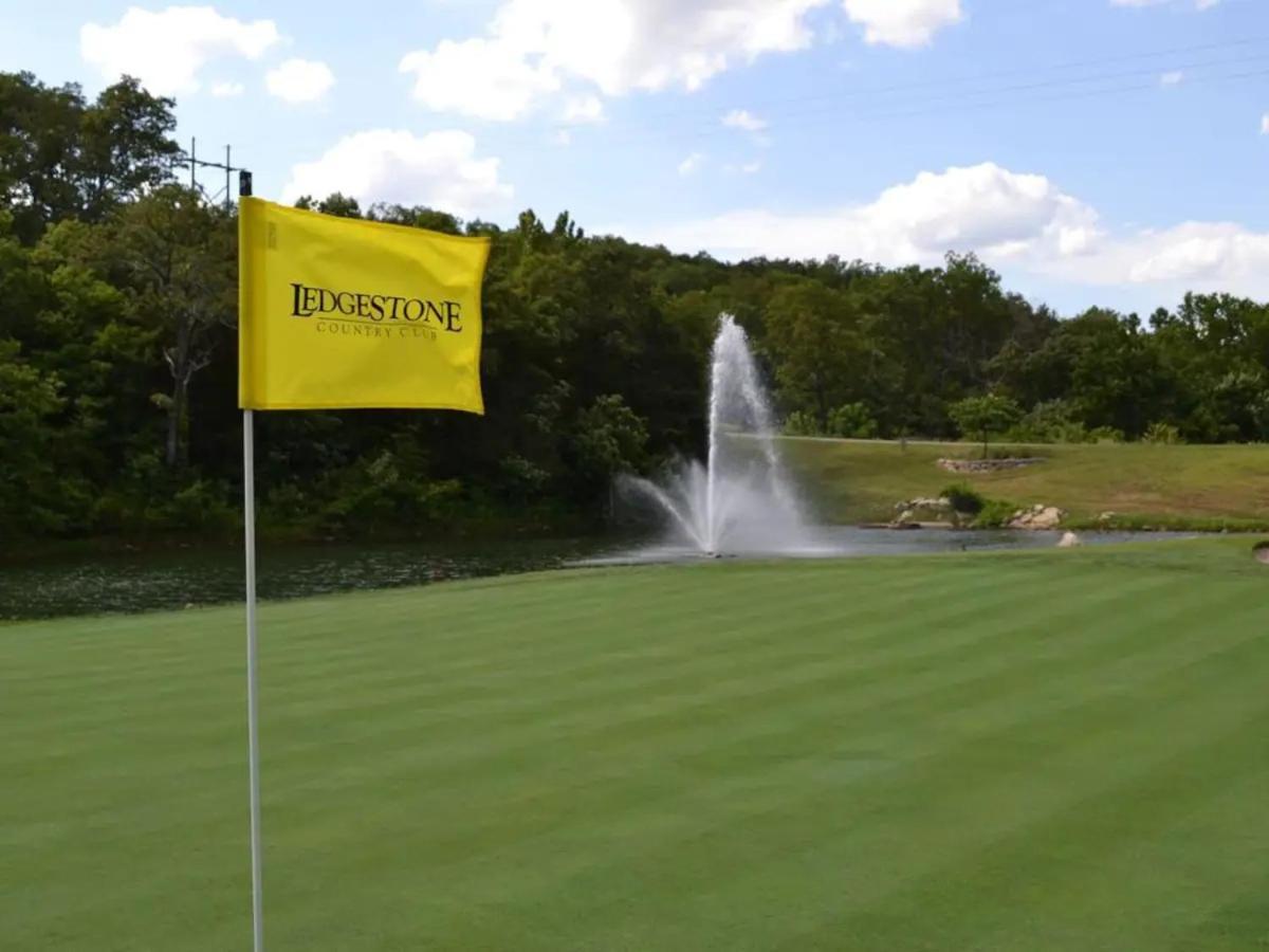 Golf On Site - Walk-In Shower - Jetted Tub - Free Attraction Tickets Included Branson Eksteriør billede