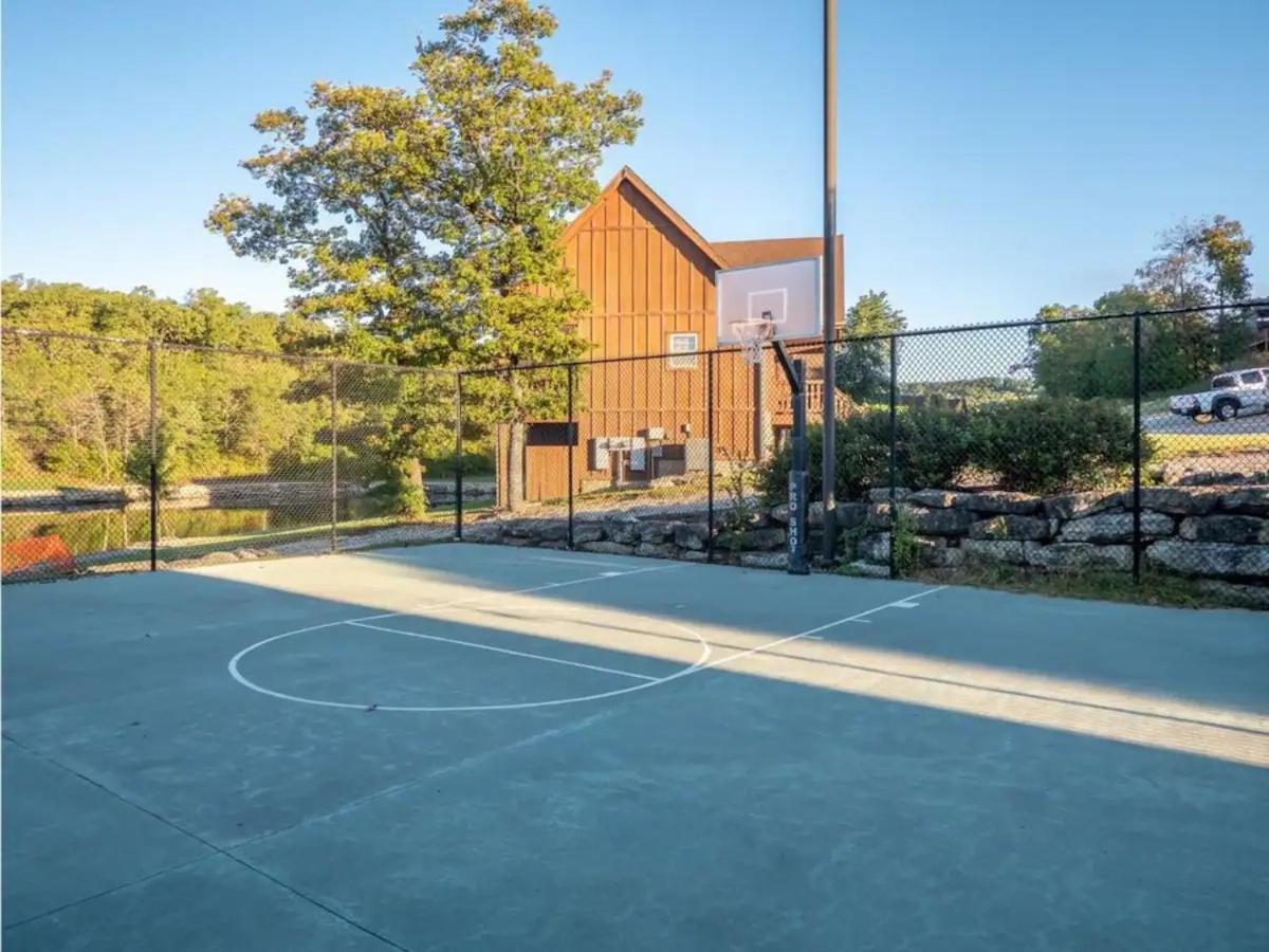 Golf On Site - Walk-In Shower - Jetted Tub - Free Attraction Tickets Included Branson Eksteriør billede